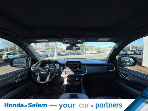 Used 2021 GMC Yukon SLT w/ SLT Premium Package image 13