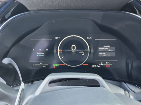 New 2026 Lexus TX 500h AWD image 18