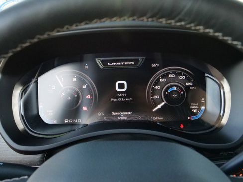 Used 2023 RAM 3500 Limited image 11