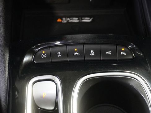 Used 2021 Buick Envision Avenir w/ Technology Package II image 24