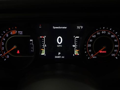 Used 2024 Jeep Wrangler Willys AWD/4WD image 17