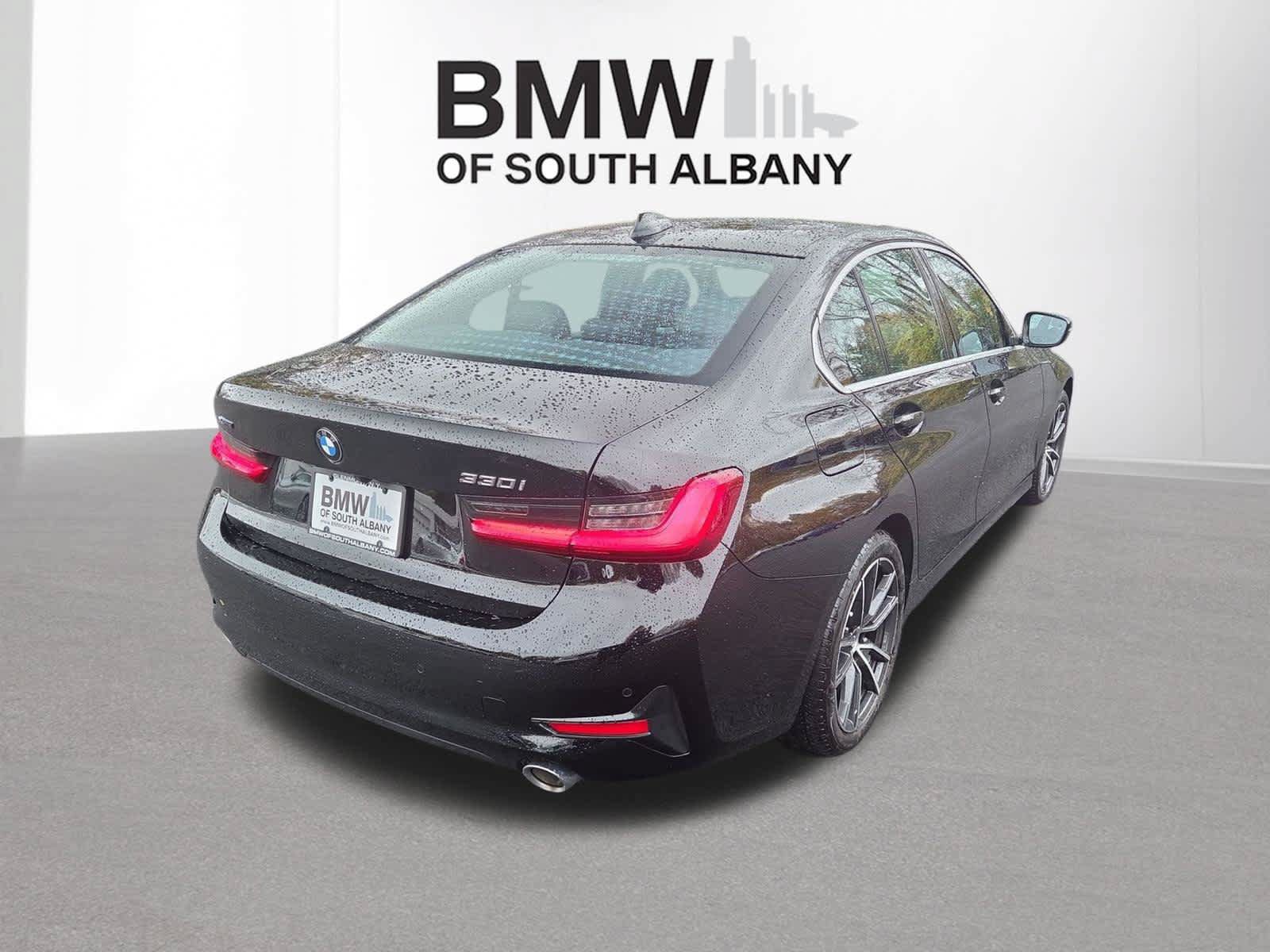 Used 2021 BMW 330i xDrive Sedan w/ Premium Package AWD/4WD image 5