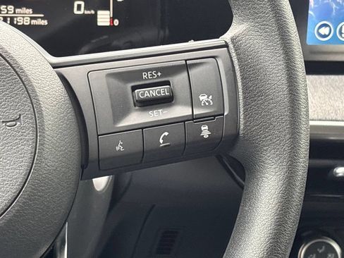 Certified 2025 Nissan Kicks SV w/ Charging Package FWD image 20