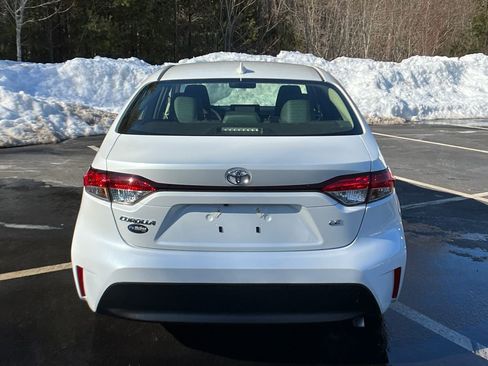 Used 2023 Toyota Corolla LE image 4
