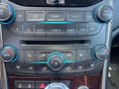 Used 2013 Chevrolet Malibu LT image 17