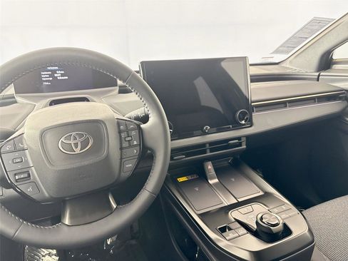 Certified 2026 Toyota bZ image 32