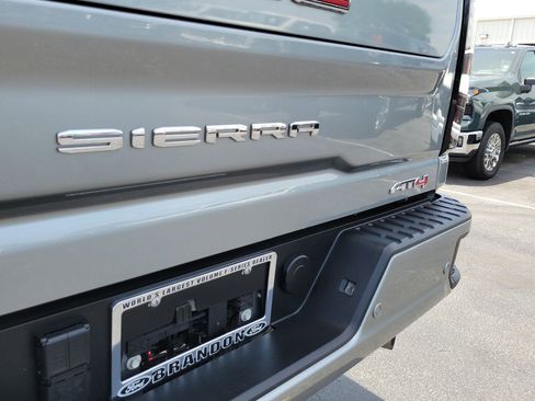 Used 2024 GMC Sierra 2500 AT4 w/ AT4 Premium Plus Package AWD/4WD image 9