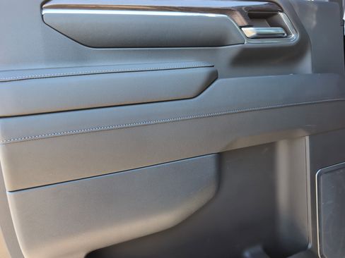 Used 2024 Chevrolet Silverado 2500 LTZ w/ LTZ Convenience Package image 29