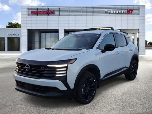New 2026 Nissan Kicks SR FWD image 3