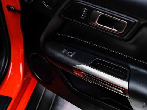 Used 2022 Ford Mustang Shelby GT500 w/ Technology Package RWD image 88