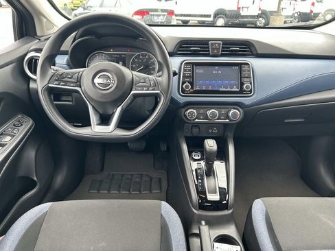 Used 2025 Nissan Versa SV FWD image 19