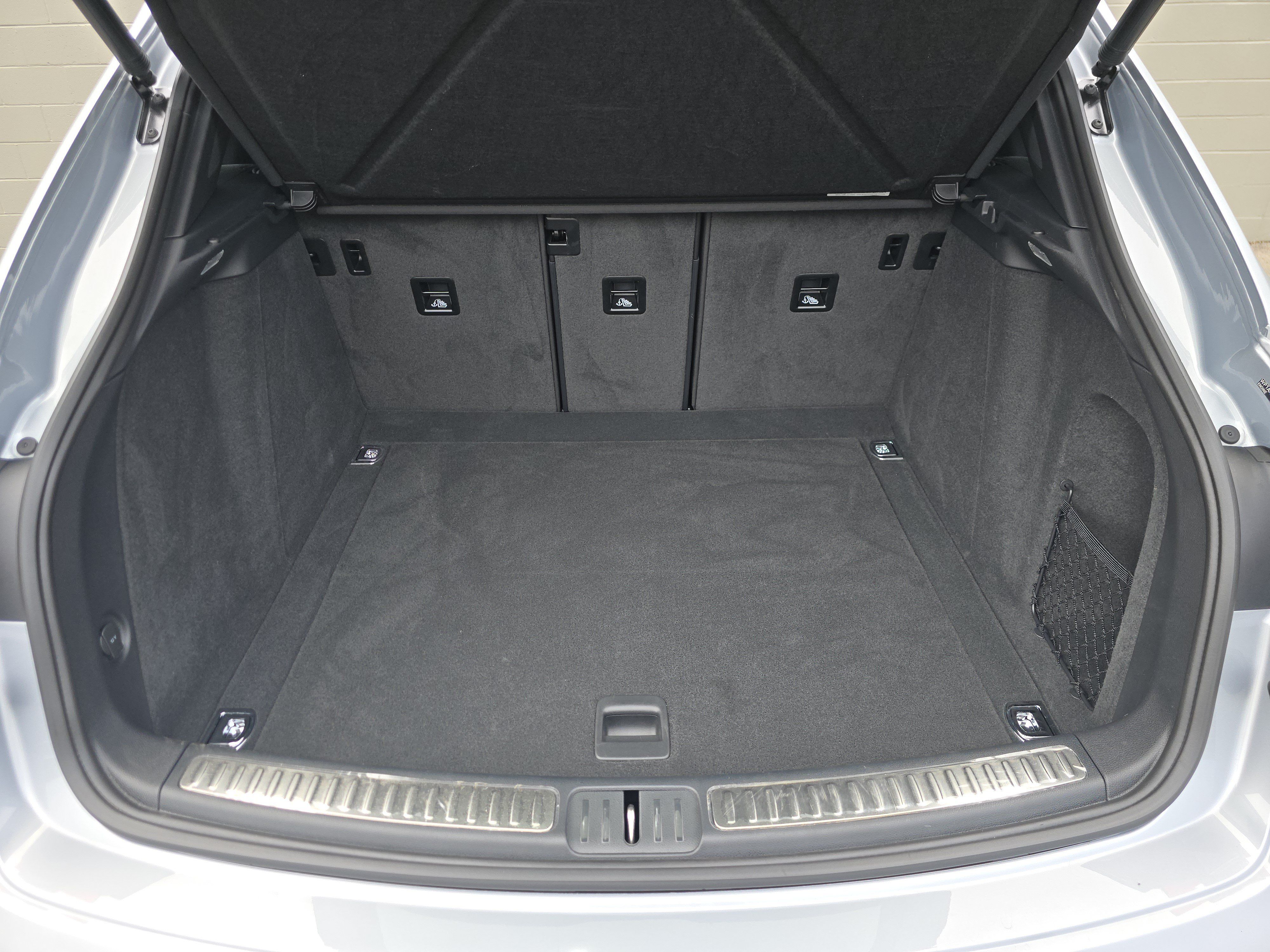 Certified 2026 Porsche Macan AWD/4WD image 19