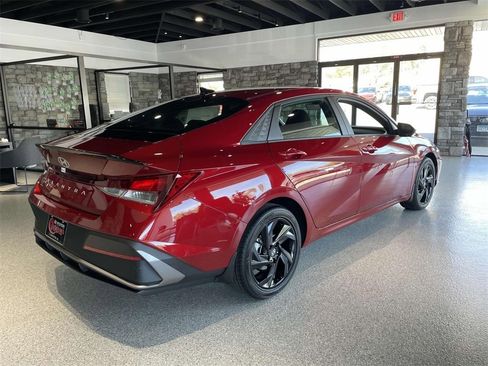 New 2026 Hyundai Elantra Sport image 3