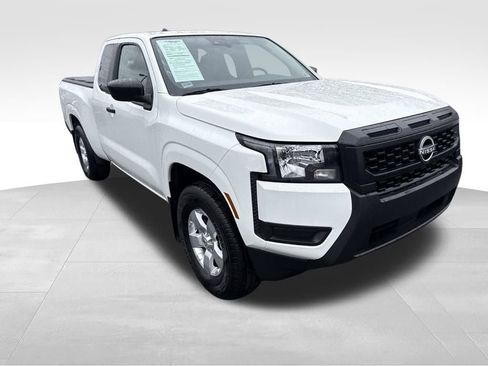 Used 2025 Nissan Frontier S image 13