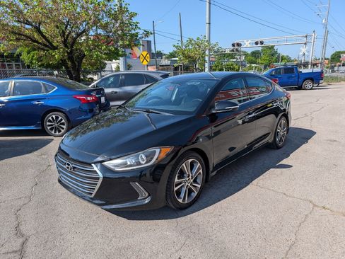 Used 2017 Hyundai Elantra Limited FWD image 3
