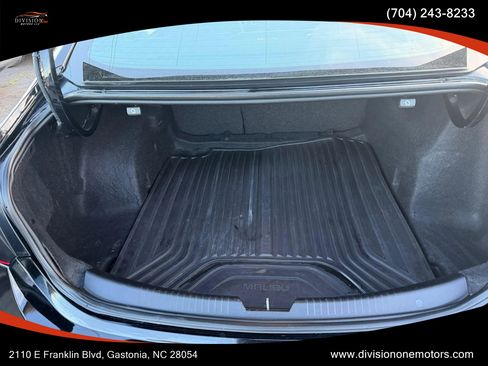 Used 2021 Chevrolet Malibu LT FWD image 20
