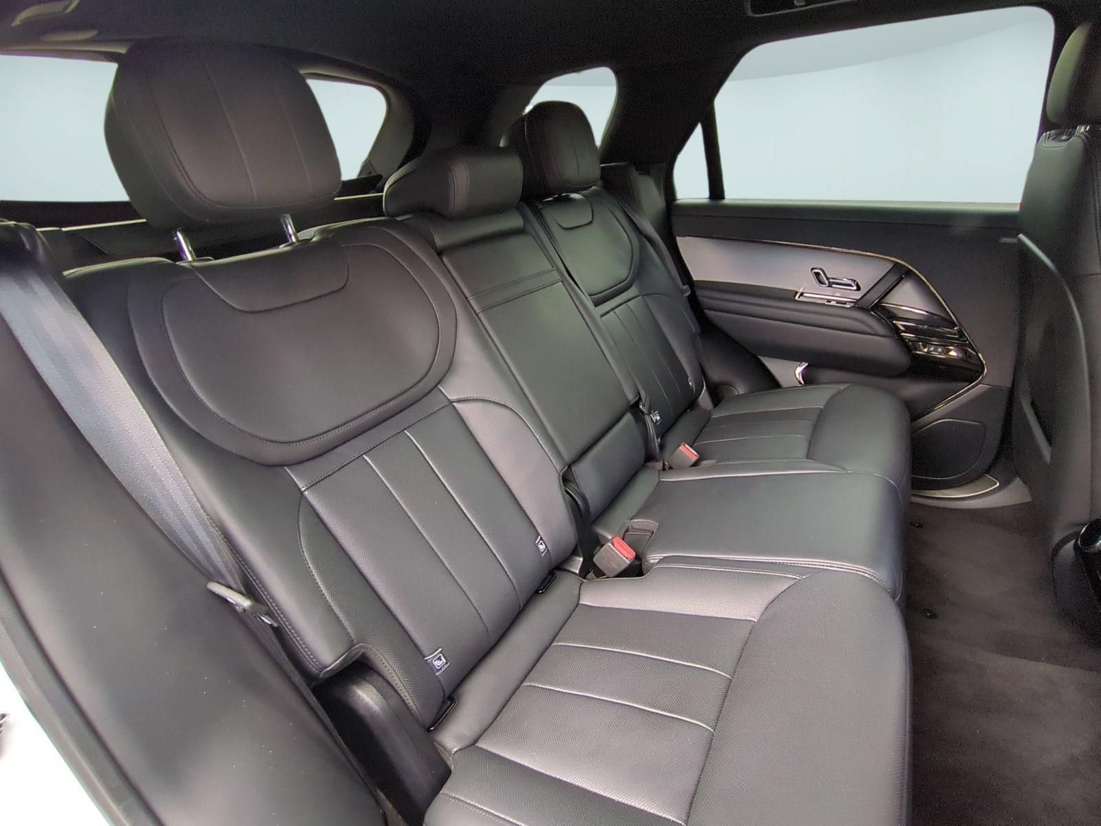 Used 2024 Land Rover Range Rover Sport Dynamic SE AWD/4WD image 29