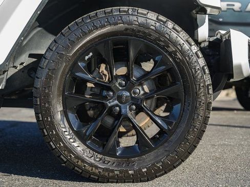 Used 2022 Jeep Gladiator Overland image 28