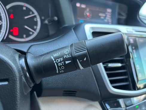 Used 2016 Honda Accord EX-L image 18