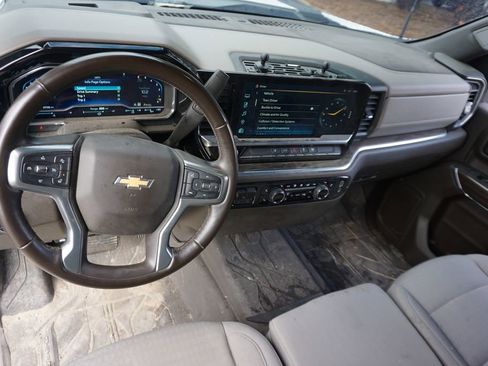 Used 2024 Chevrolet Silverado 3500 LT w/ Convenience Package image 6