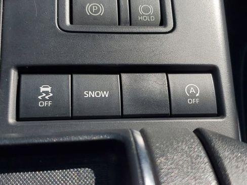 Used 2022 Toyota Highlander XLE image 33