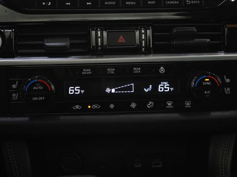 Used 2024 Nissan Pathfinder Platinum AWD/4WD image 20