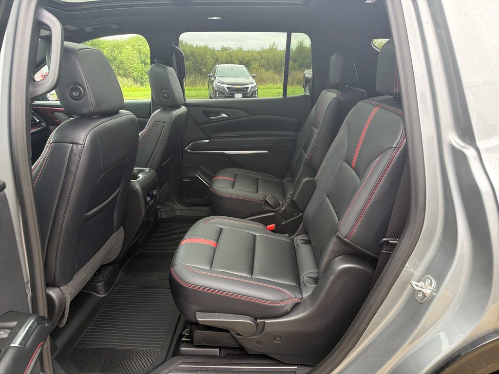 Certified 2024 Chevrolet Traverse RS w/ LPO, Floor Liner Package AWD/4WD image 26