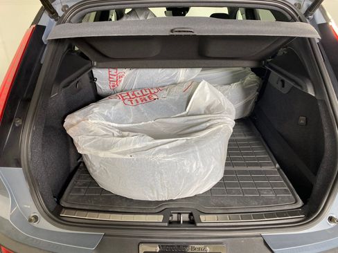 Used 2020 Volvo XC40 T5 R-Design image 29