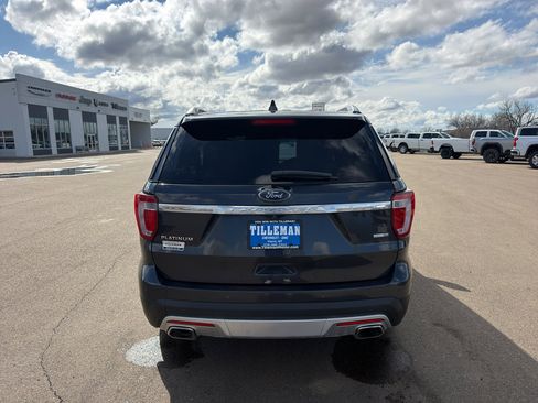 Used 2017 Ford Explorer Platinum image 6