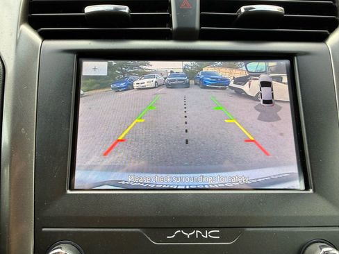 Used 2020 Ford Fusion SE image 25