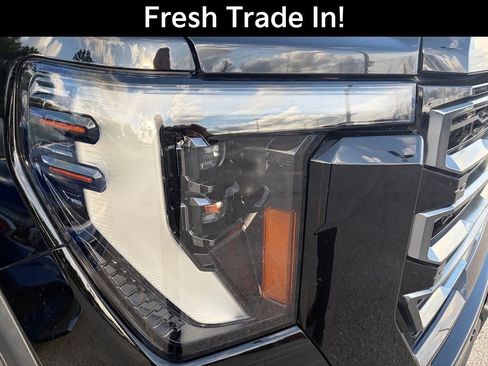 Used 2024 GMC Sierra 2500 AT4 w/ AT4 Premium Plus Package AWD/4WD image 5