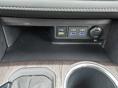 Used 2022 Toyota Highlander Limited image 35