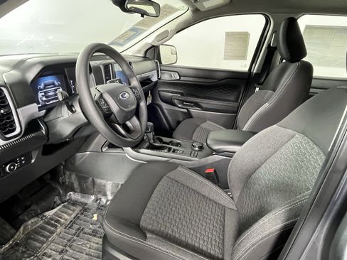 Used 2024 Ford Ranger XL image 9