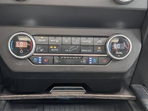 Used 2020 Ford Expedition Max Limited w/ Special Edition Package AWD/4WD image 21
