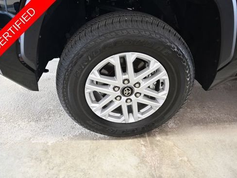 Certified 2026 Toyota Tundra SR5 AWD/4WD image 31