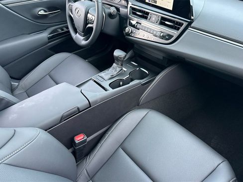 New 2025 Lexus ES 350 image 15