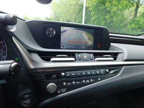 Used 2021 Lexus ES 250 w/ Premium Package AWD/4WD image 11