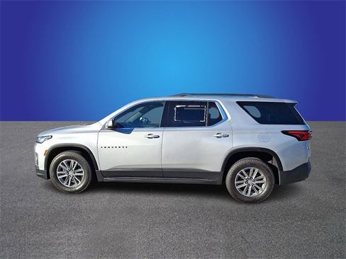 Used 2022 Chevrolet Traverse LT image 7