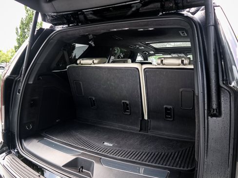 Used 2026 Cadillac Escalade V AWD/4WD image 35