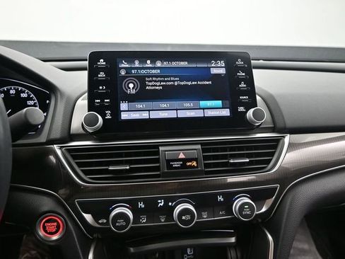Used 2018 Honda Accord Sport image 12