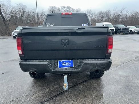 Used 2016 RAM 1500 Sport w/ Black Ram 1500 Sport Group image 9