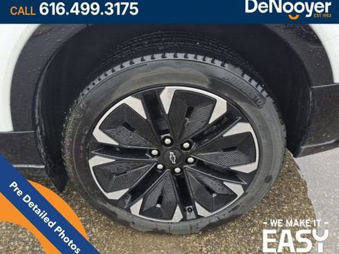 Used 2025 Chevrolet Blazer EV RS image 8