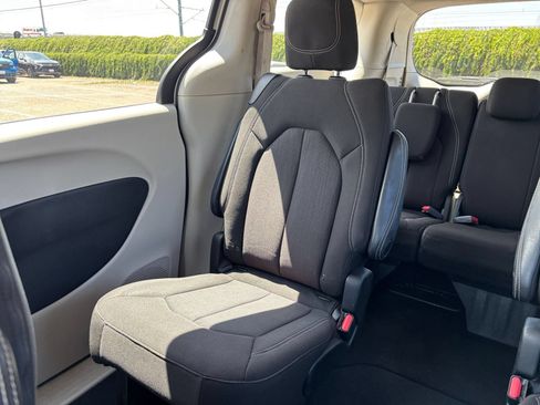 Used 2023 Chrysler Voyager LX FWD image 37