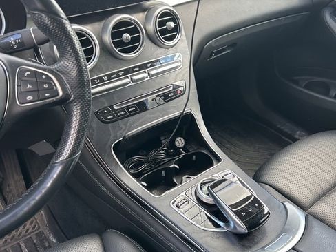Used 2016 Mercedes-Benz GLC 300 4MATIC image 3