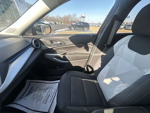 Used 2025 Chevrolet Trax LS image 13