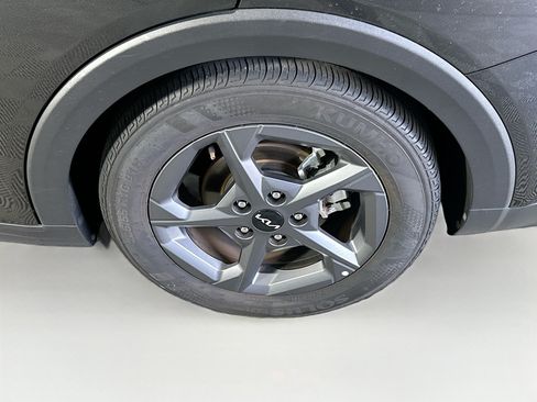 Used 2025 Kia K4 FWD image 11