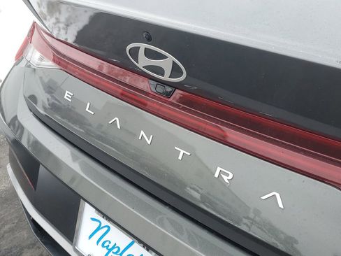 Used 2025 Hyundai Elantra SEL image 8