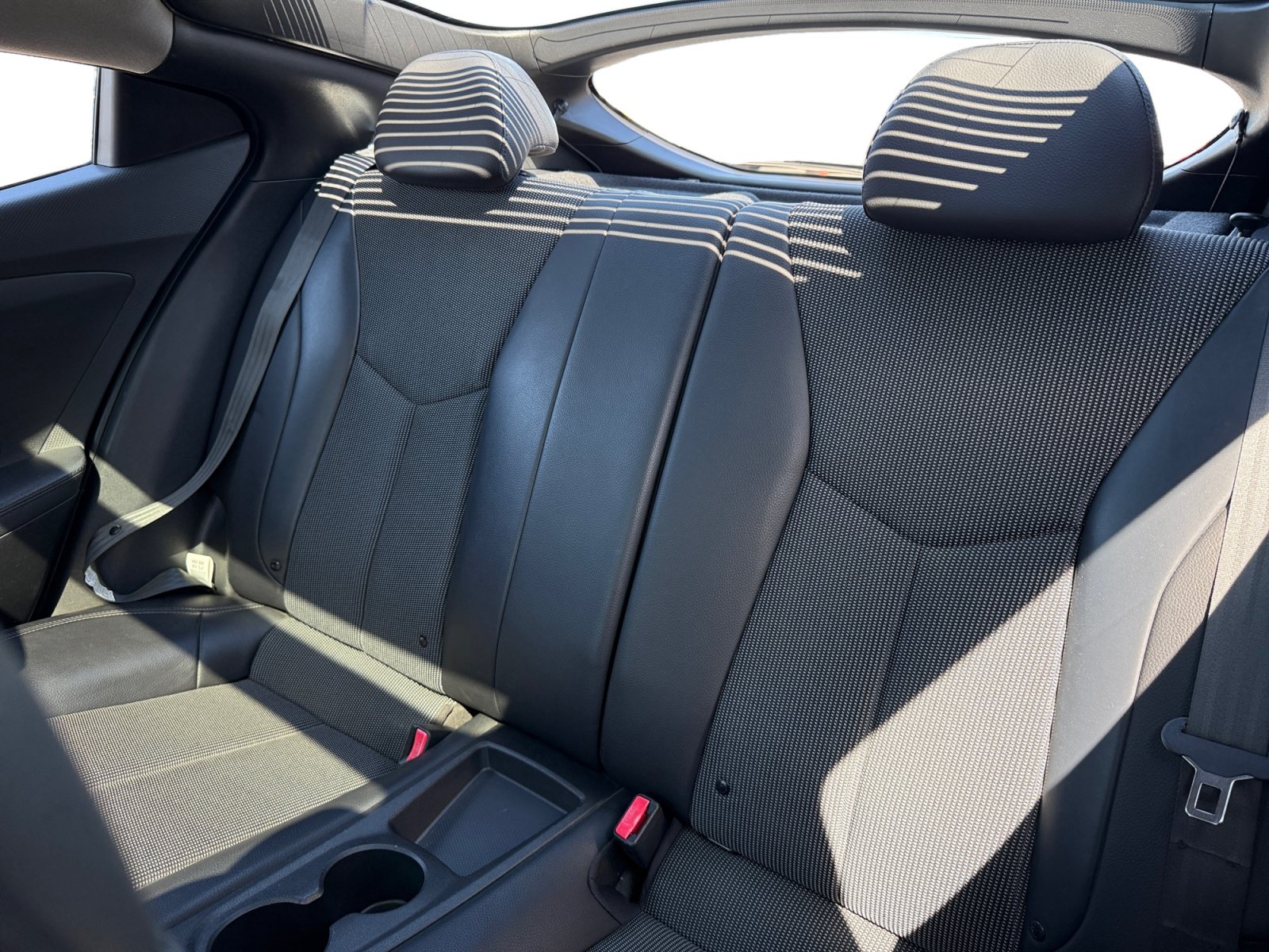 Used 2013 Hyundai Veloster w/ Style Pkg FWD image 16