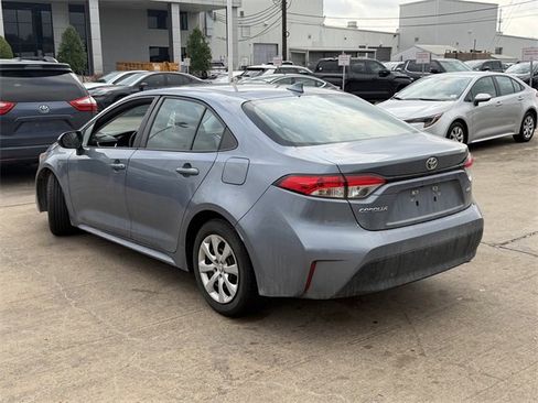 Used 2023 Toyota Corolla LE image 5