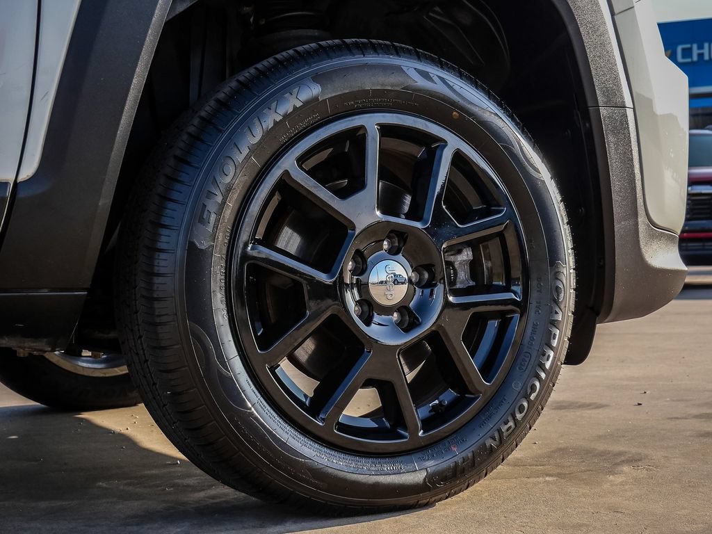 Used 2021 Jeep Renegade Latitude AWD/4WD image 9